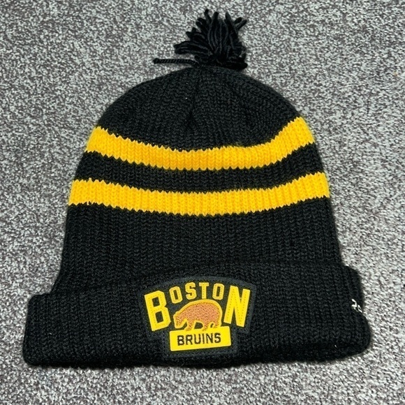 Reebok Other - Boston Bruins NHL Hockey 2016 Winter Classic Goalie Pom Toque Beanie Reebok